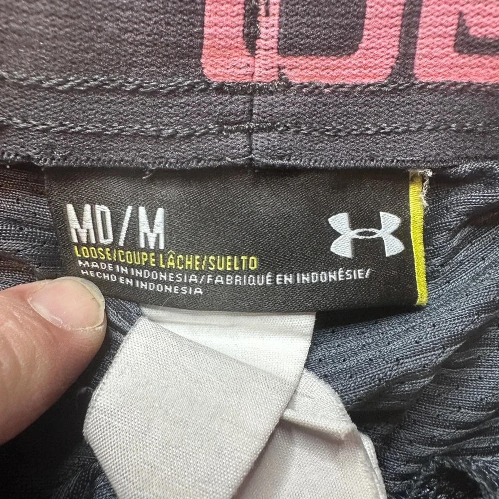 Under Armour Shorts Mens Medium Black Mesh Athletic Loose Fit 1271940 Pockets